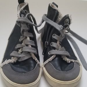Old navy shoes size 7
